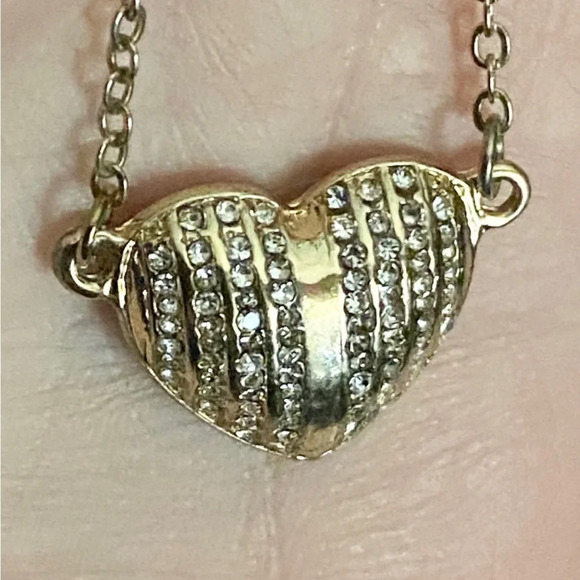Heart Rhinestone Gold Tone Pendant Chain Necklace - Picture 3 of 6